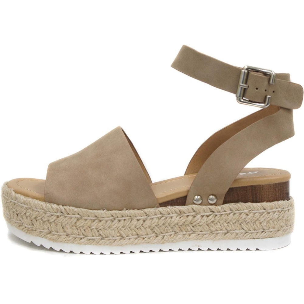 Sandals - Picture 2 of 4